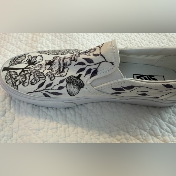 Vans Black/WhiteSlip-On, Custom Hand Drawn Design botanical theme, W Sz 9.5, M 8 - Picture 8 of 13